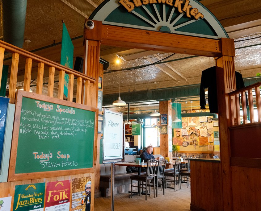 About « Bushwakker Brewpub Regina